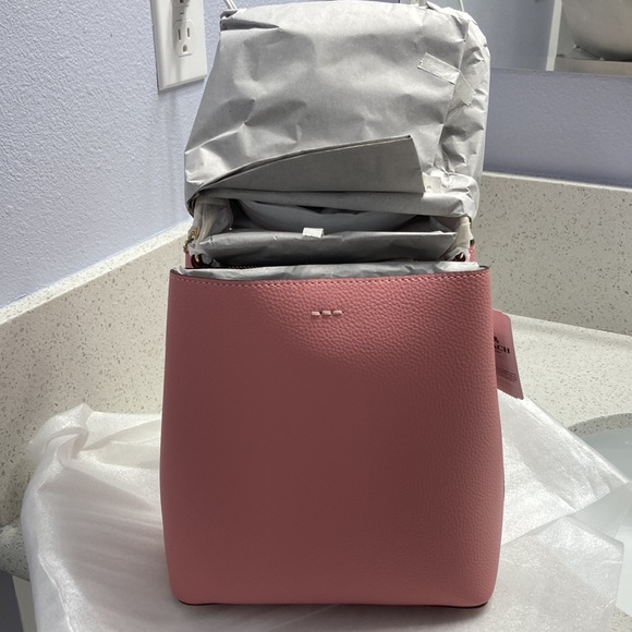 NWT Coach Pebble Leather Small Town Bucket Tote/Crossbody Bag - Picture 4 of 4